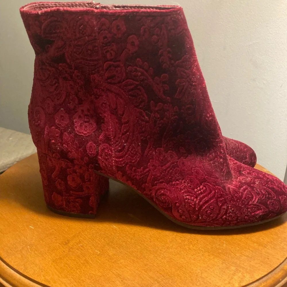 Women’s Red Velvet Paisley Ankle Boots - Picture 2 of 4